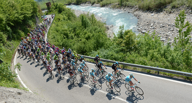 Giro2013 10 etape peloton 