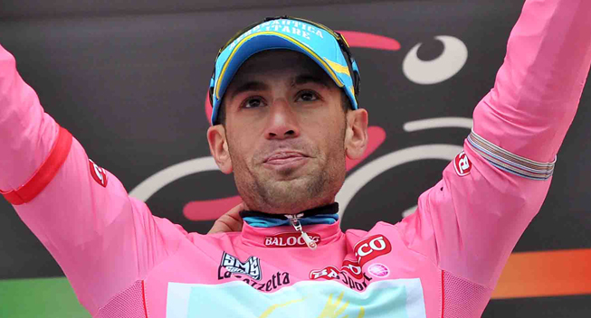 Giro2013 14 etape Vincenzo Nibali podiet  