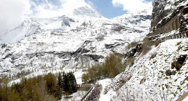 Giro2013 15 etape peloton Galibier