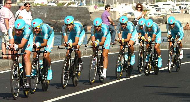 Giro2013 2 etape TTT Astana 