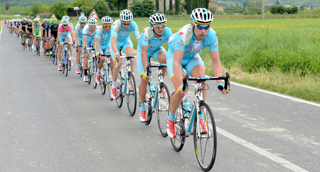 Giro2013 9 etape Astana i front