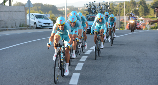 Vuelta 2013 1 etape TTT Astana 