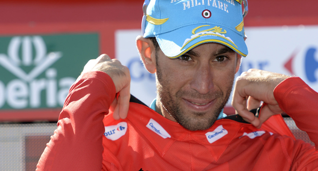 Vuelta 2013 4 etape Vincenzo Nibali podiet red jersey 