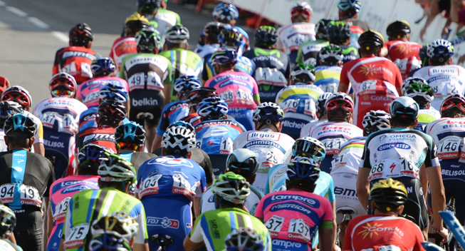 Vuelta 2013 4 etape peloton