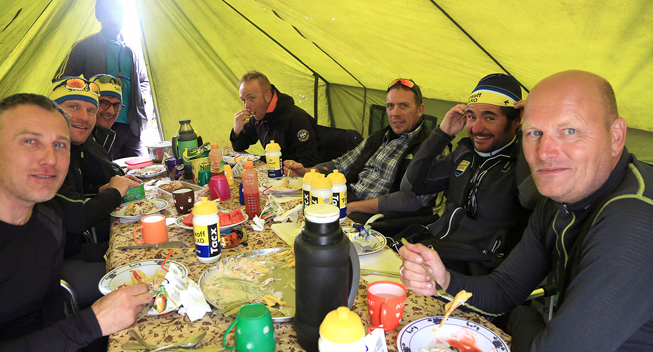 Kilimanjaro 2014 lejr    Bjarne Riis og Co