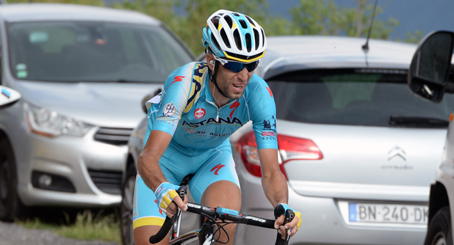 Photo: Despite repeated attacks, Nibali is unable to drop Formolo but in the final sprint the Astana rider earns himself his first ever tricolore jersey that he will wear during the Tour de France. 