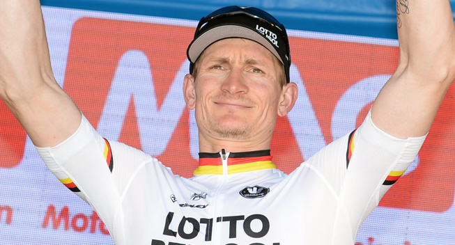 Photo: In a dramatic race that saw Martin try a long-distance solo attack and Kittel being taken out by cramps, Greipel narrowly beats Degenkolb in the sprint for the title... 