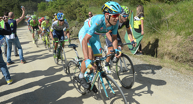 Giro 2016 8 etape Vincenzo Nibali i favoritgruppen