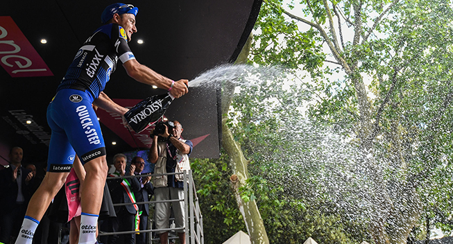 Giro dItalia 2016 8 etape Gianluca Brambilla podiet etapesejr champagnebrus