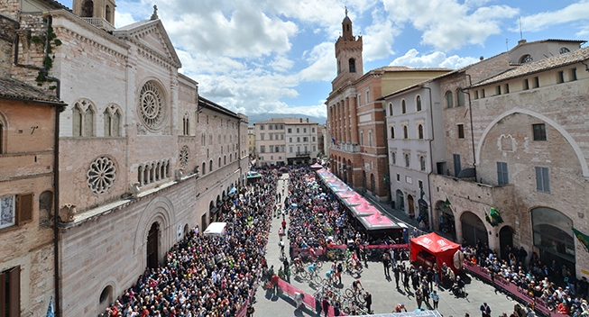 Giro dItalia 2016 8 etape start og indskrivning area
