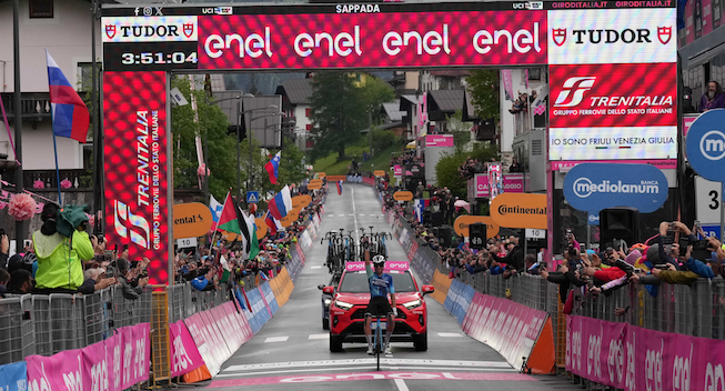Se highlights fra dagens Giro-etape