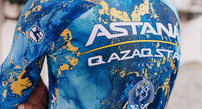 Astana præsenterer ny Tour de France-trikot